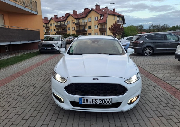 Ford Mondeo cena 58000 przebieg: 199000, rok produkcji 2017 z Wałbrzych małe 667